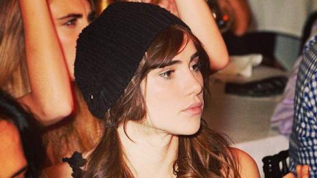 Суки на Брадли стана брюнетка