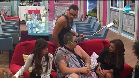 Мегз нападна Мария: Парите ти не са само от песни!