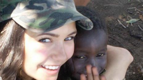 Нина Добрев стана доброволка в Кения