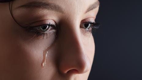 Защо жените плачат повече, когато са по-млади