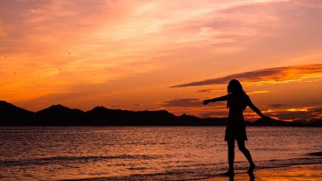 Защо трябва да се разхождате след вечеря?