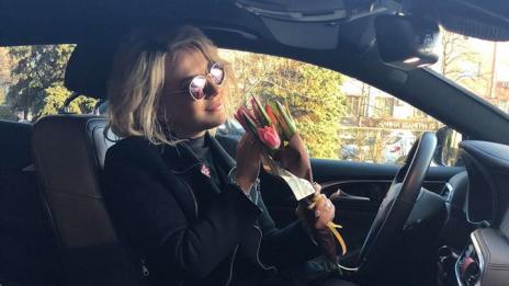 Сгоди ли се Поли Генова?