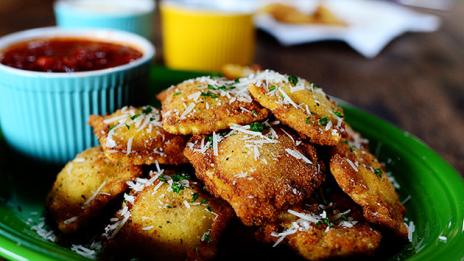 Пържени равиоли с пармезан