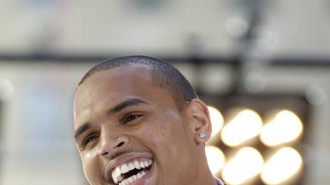 Крис Браун купи къща на ексгаджето си Каруче