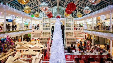 Магията на Коледа: Как да я преоткрием покрай пазаруването и ангажиментите?