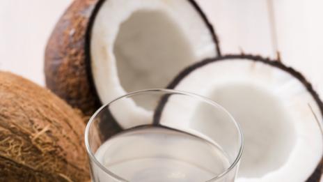 Ползите от кокосовата вода