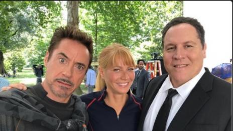 Заподозряха, че Гуинет Полтроу стяга сватба