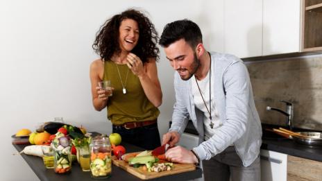 Какви мъже предпочитат жените – мачо или добряк?