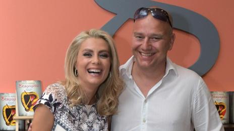 Развод ми дай... Венета Райкова къса с Тишо