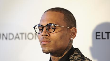 Крис Браун отново обвинен от жена в насилие