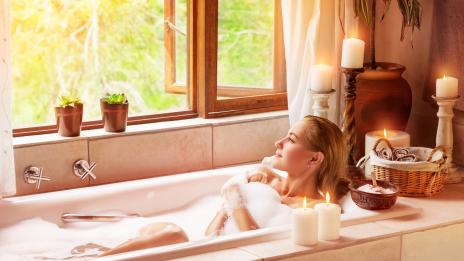 Лесни начини да си направите отпускаща вана у дома