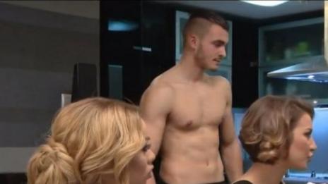 Бедствие: Гримьорът Кулагин се доказа като уникален простак