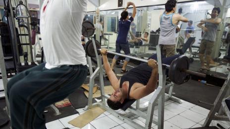 Фитнес с Tialoto: Комплексна тренировка за рамене