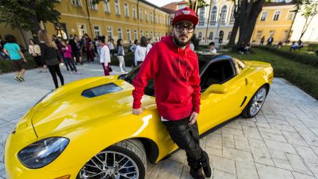 Актриса от Лондон е първата ученическа любов на Криско