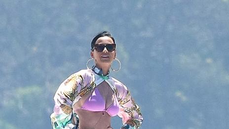 Вижте как изглеждат звездите по бански