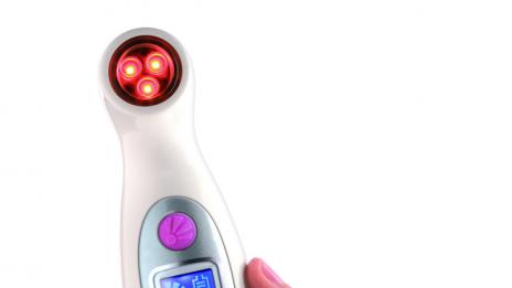 Уред помага за самоизследването на гърдите вкъщи