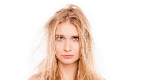 Пърхотът води до косопад и акне