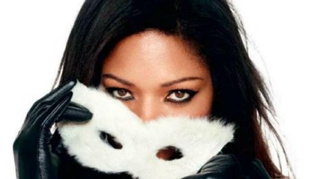 Наоми Харис – второто момиче на Бонд