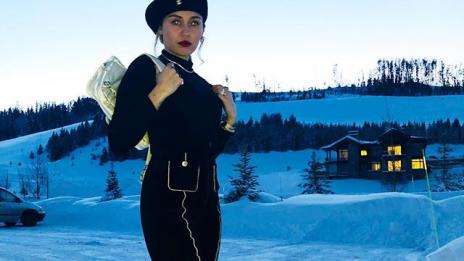 Меден минимесец: Майли и Лиъм на ски