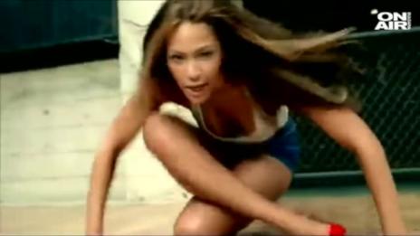 Хелоуин отнесе главата на палава сестра. Уволниха я, заради расизъм