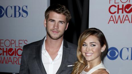 Майли Сайръс планира три сватби с Лиъм Хемсуърт