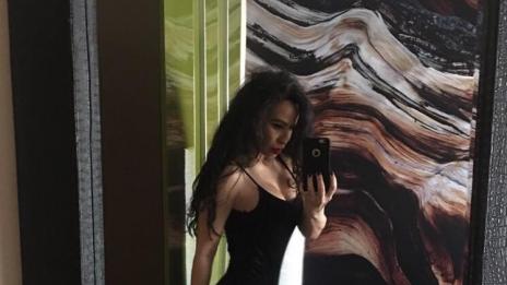 И Маги Желязкова със секси селфи в огледалото