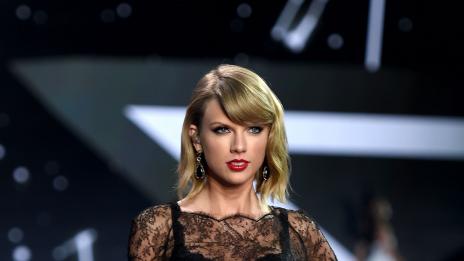 Тейлър Суифт отпразнува рождения си ден с много звездни гости