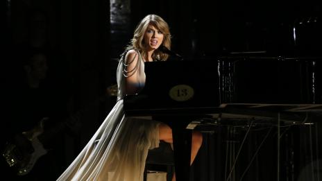 Тейлър Суифт получила олимпийска Валентинка