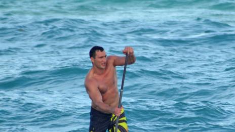 Кои звезди обичат сърфа