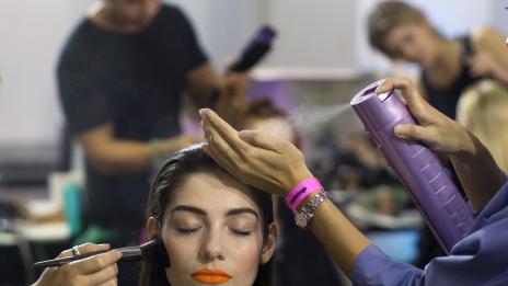 Защо приемаме посещението при фризьора като релакс?