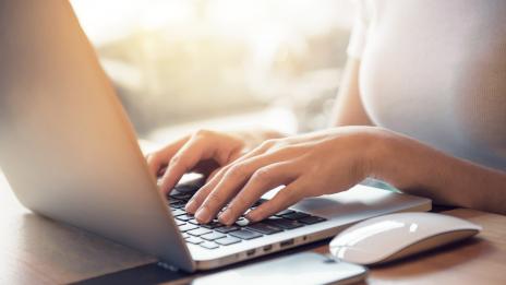 8 дразнещи „писатели“, които ви иде да блокирате