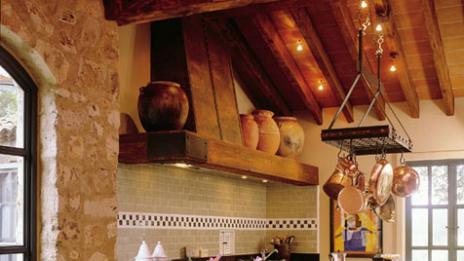 Неoстаряващият чар на стила Рустик: кухнята