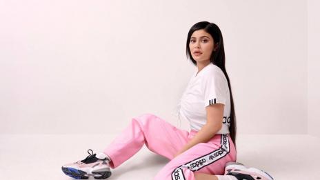 Кайли Дженър стана част от семейството на Adidas