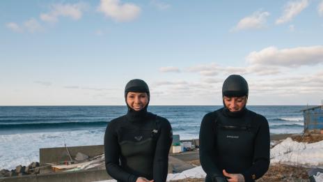 Екстремни мацки в снежните дебри