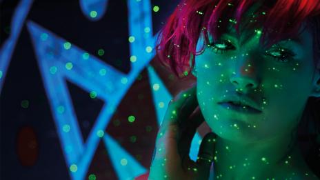 Жана Бергендорф с лайв на Bedroom Beach