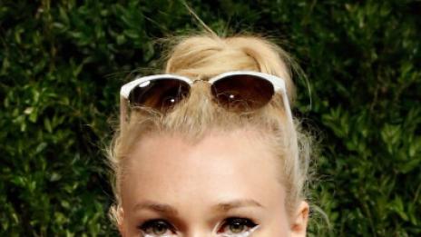 Пролет с бяла очна линия