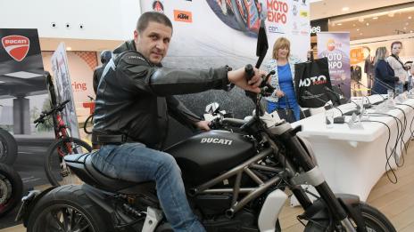 Асен Блатечки – грешен съпруг, баща за пример