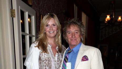 Род Стюарт стана дядо!