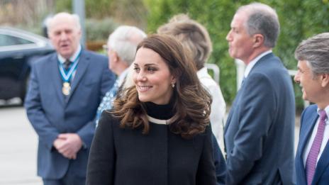 Кейт – нова бременност, старо палто