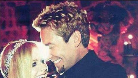 Аврил Лавин и Чад Крюгер се разделят