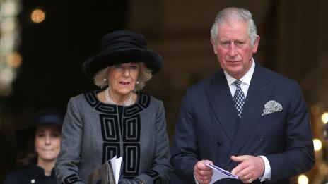 Мартини в повече: Елизабет II нагрубила Камила