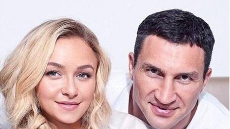 Кличко и Пенетиър показаха новородената си дъщеря