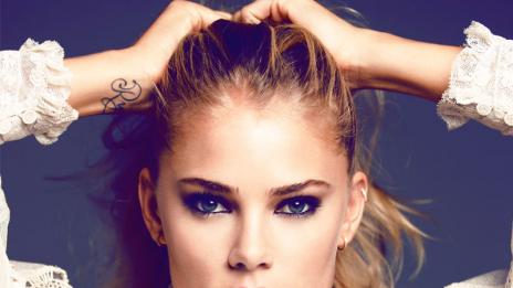 Руса амбиция в бяло и черно