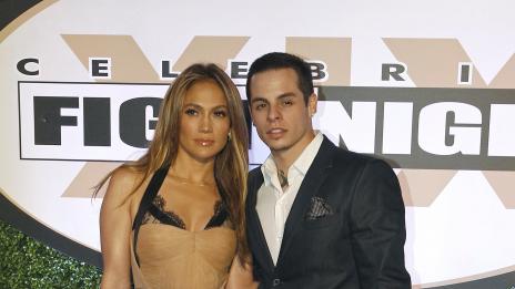 Джей Ло откачила заради раничка на брадата на Макс