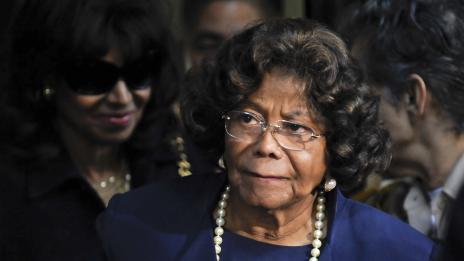 Парис Джексън искала да се самоубие заради деспотичната си баба?