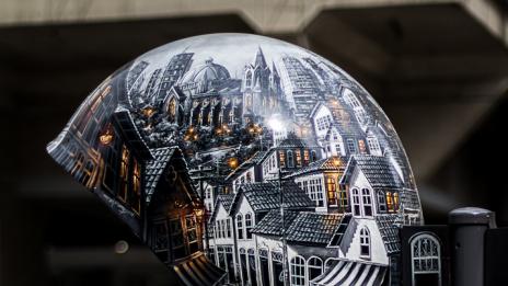 Арт телефони украсиха улиците на Сао Пауло