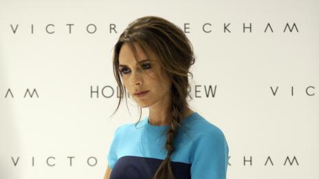 Г-жа Бекъм представи своите чанти, които са основно за богаташи