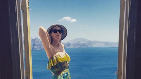 Санторини и Миконос през обектива на Кейти Пери