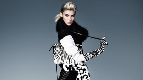 Черно-бяло дефиле