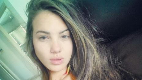 Орлин Павлов мачка чаршафите с моделка